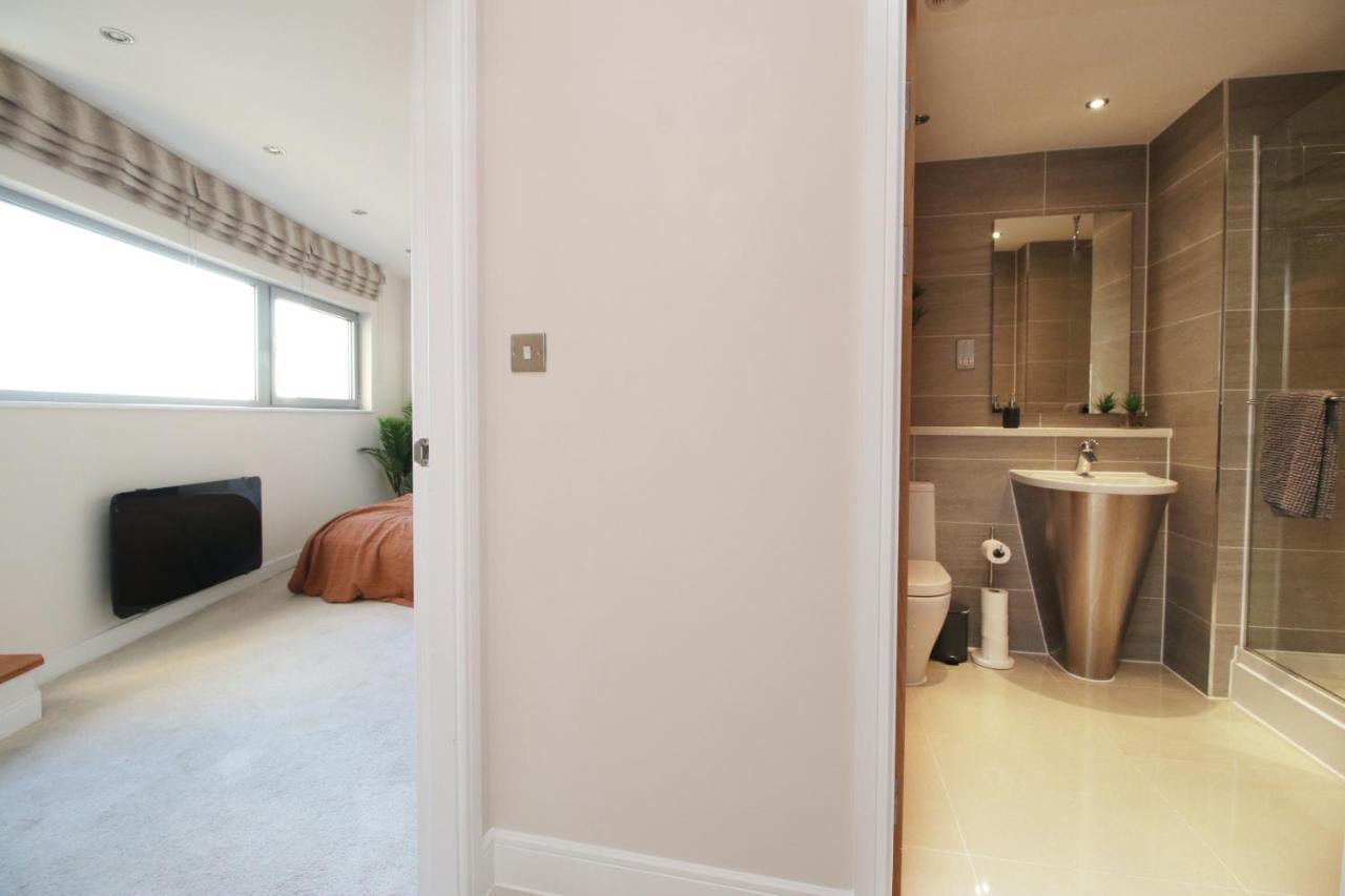 The Skyline - Luxury City Centre Flat With Designated Parking Cardiff Exterior foto